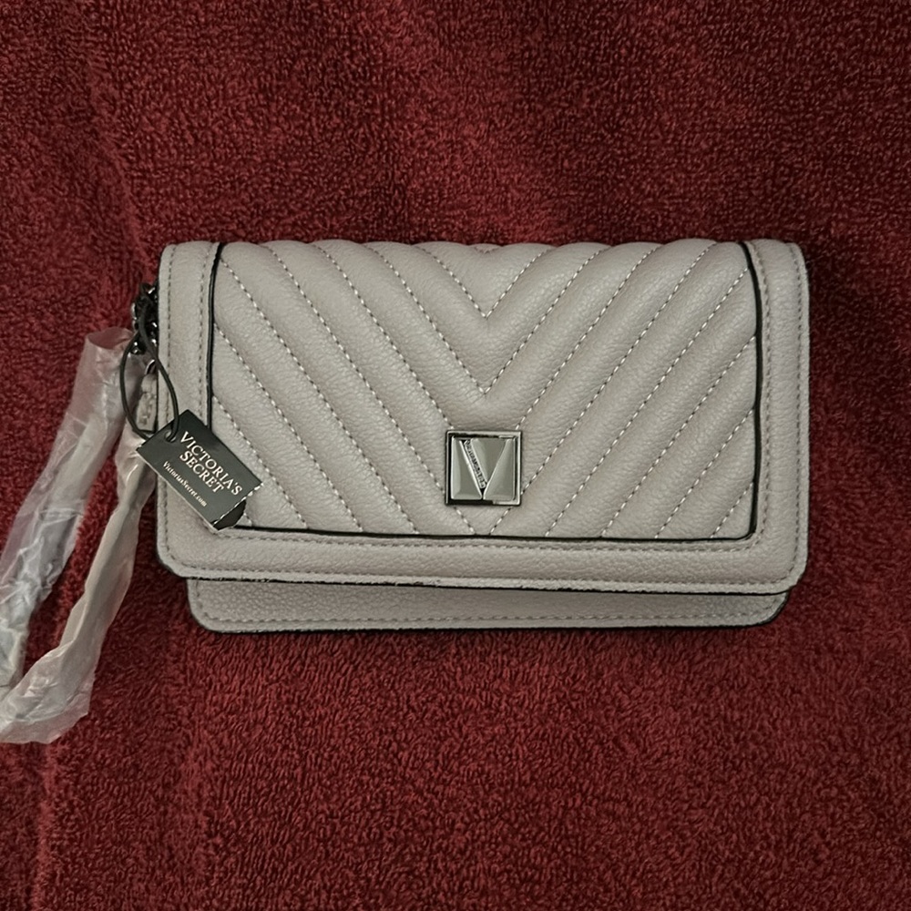 Victoria Secret wristlet NWT